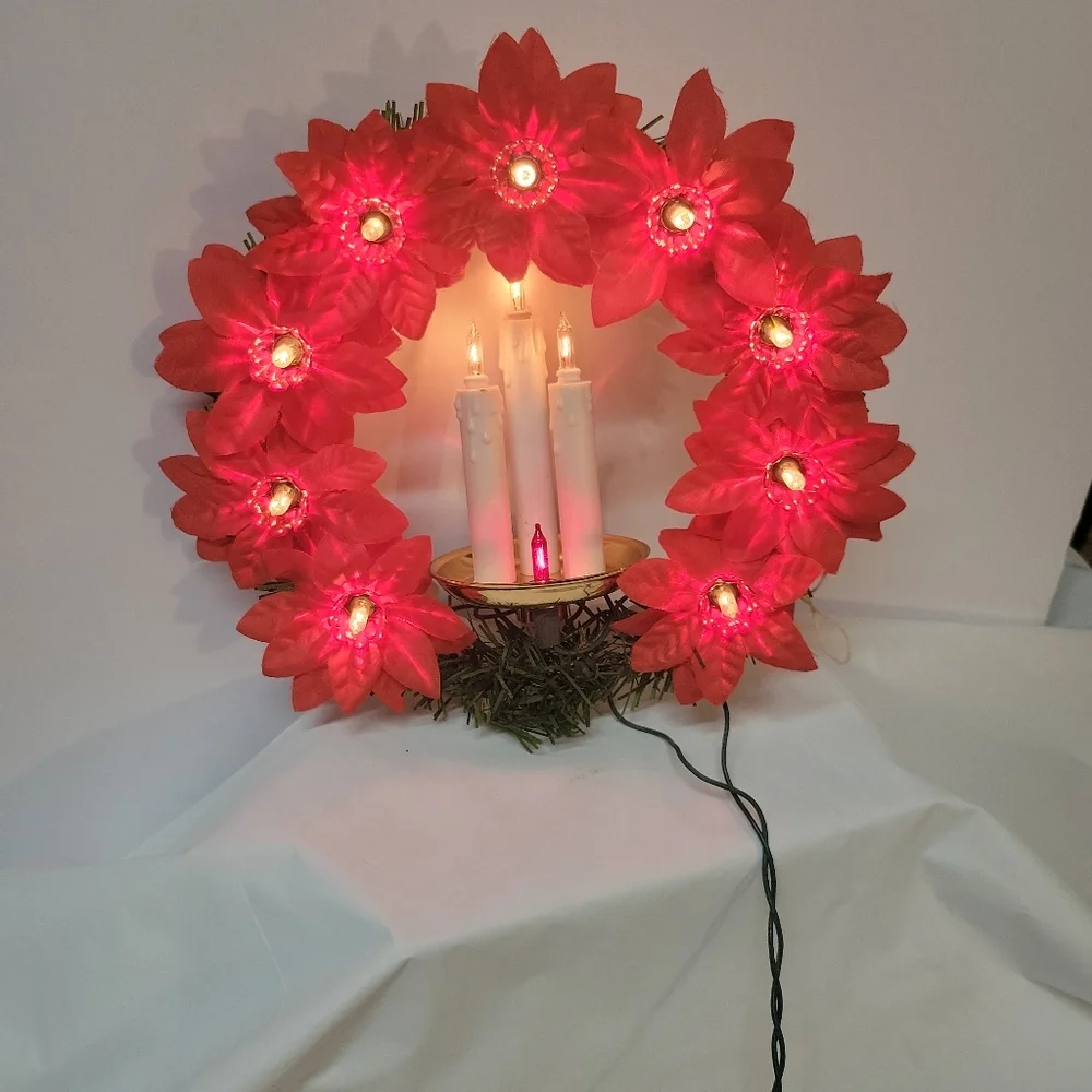 Rare 13 Light Red Poinsetta Christmas Wreath. Small in Size